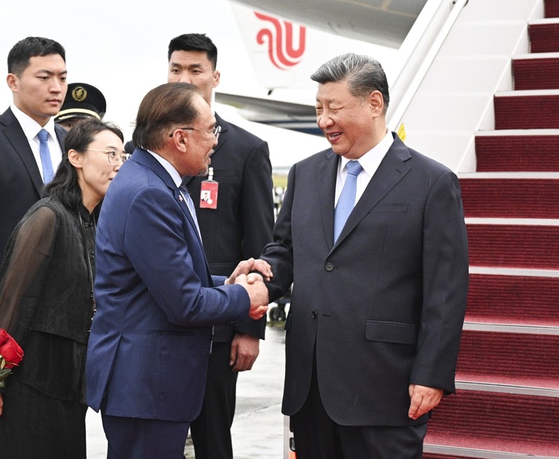 C:\Users\Administrator\Desktop\2025.4.16习近平抵达吉隆坡对马来西亚进行国事访问\1.jpg