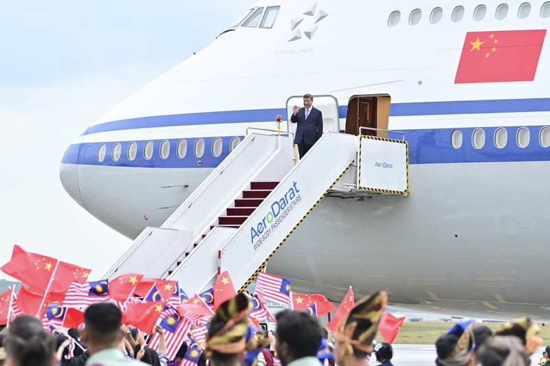 C:\Users\Administrator\Desktop\2025.4.16习近平抵达吉隆坡对马来西亚进行国事访问\2.jpg