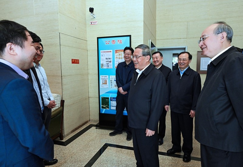 C:\Users\Administrator\Desktop\2025.4.17李强在北京市调研时强调：以更大力度促进消费扩大内需做强国内大循环\2.jpg